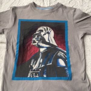 Boys star wars tee shirt! Size 6-7.